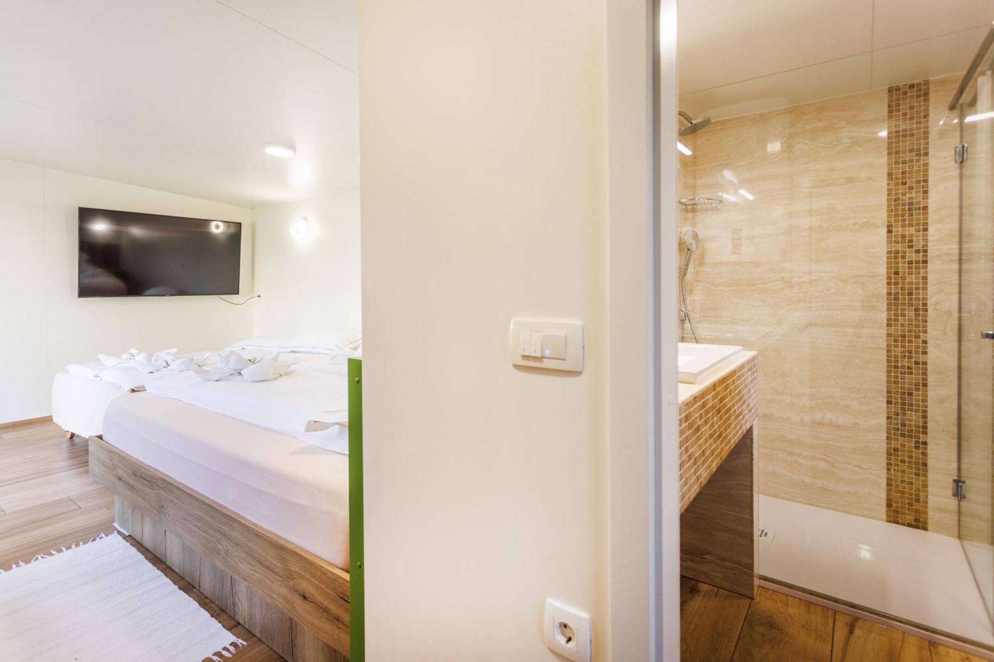 מלון Dol pri Ljubljani Mobile House Vegov Hram מראה חיצוני תמונה